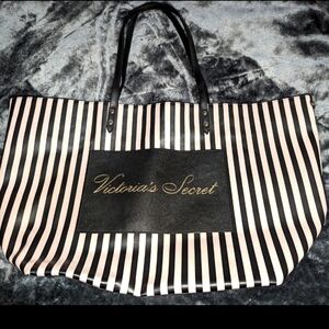 EUC Two Victoria secret totes